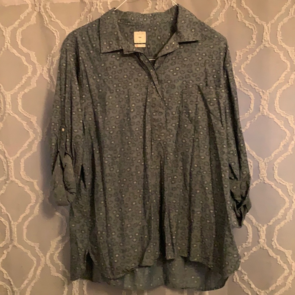 Gap, Soft blue Jean floral shirt